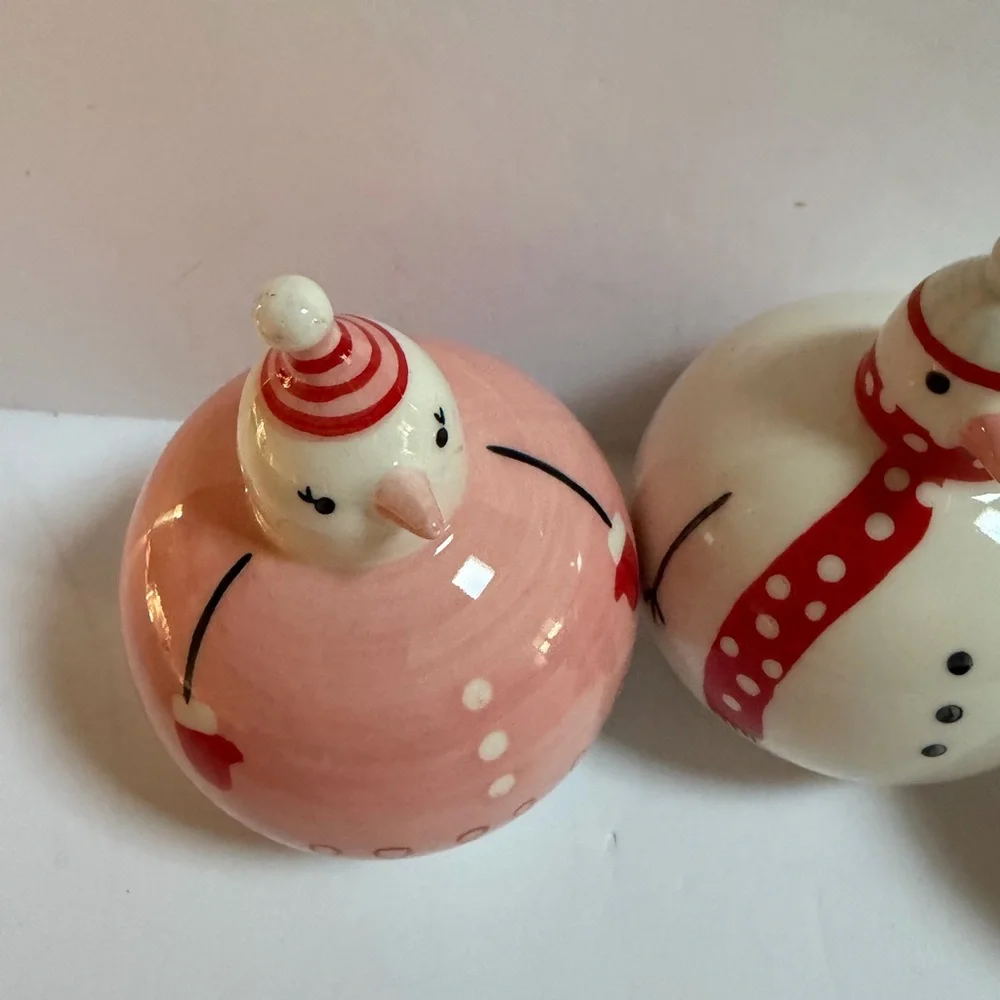 Trio of Round Ceramic Snowmen Figurine Family Winter Snow Friends NWT